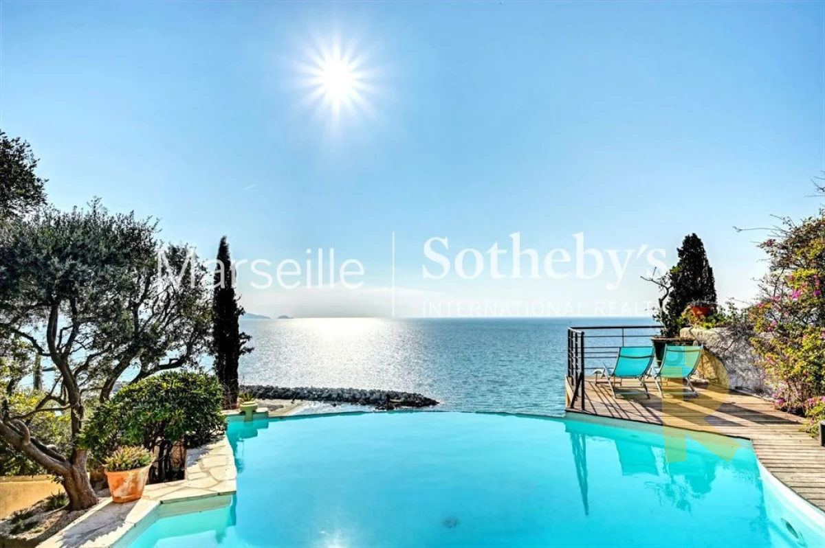 8-room-luxury-townhouse-for-sale-in-marseille-france-big-1